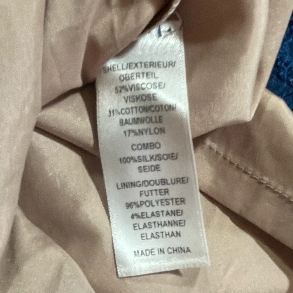 Short sleeve blue over beige lace dress - 6 - Picture 8 of 9